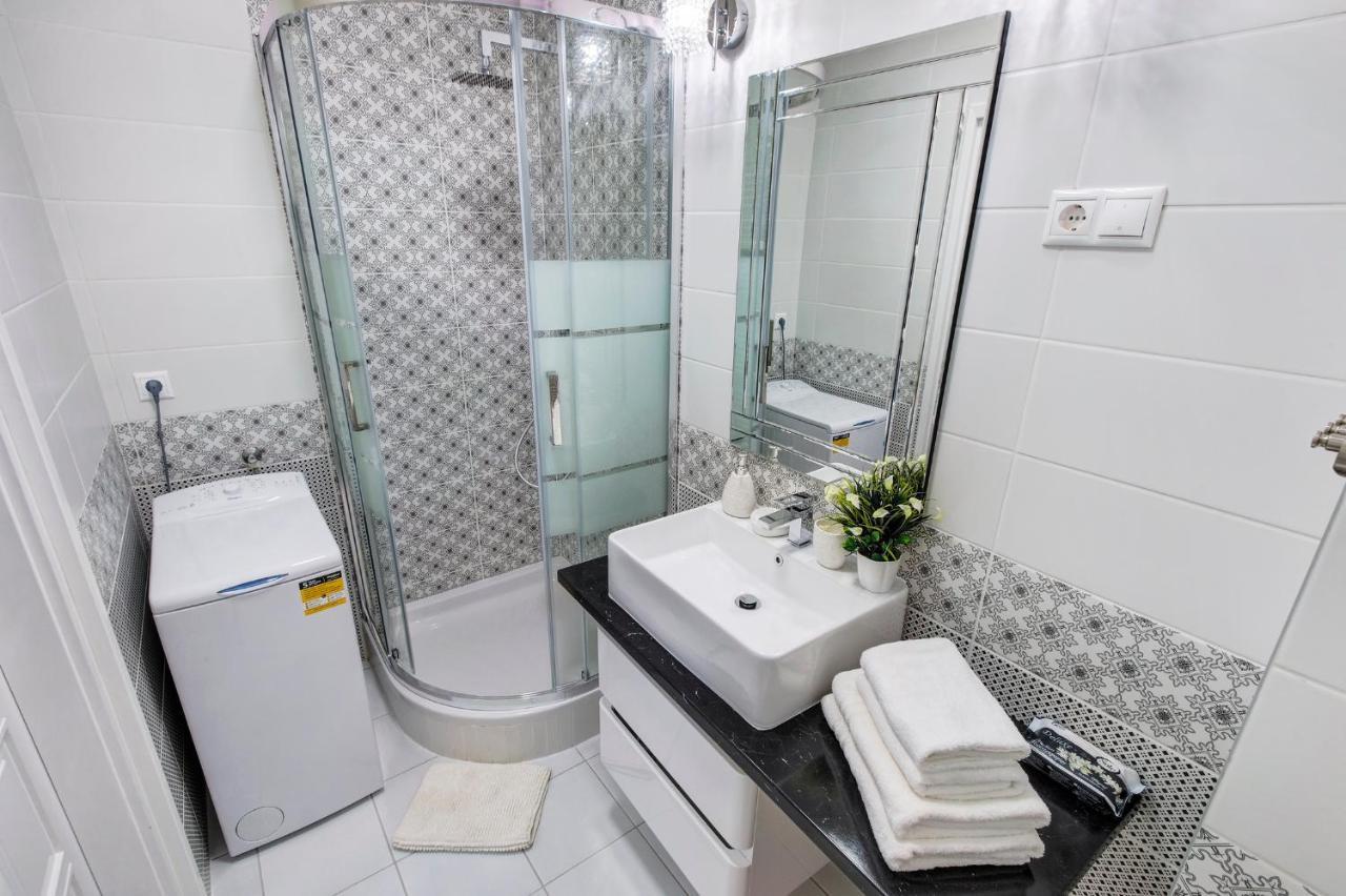 Sweet Dreams In The Heart Of The City Apartment Будапеща Стая снимка