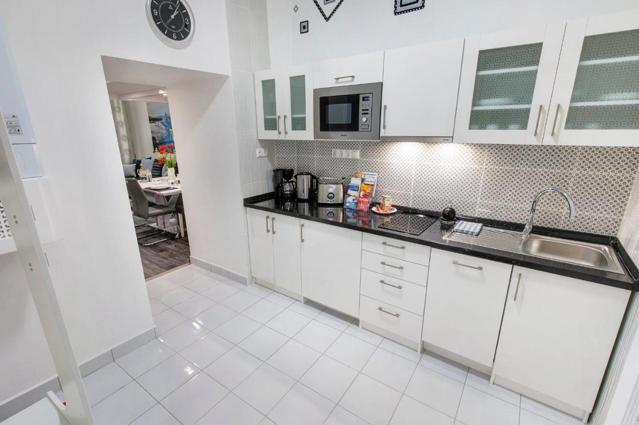 Sweet Dreams In The Heart Of The City Apartment Будапеща Стая снимка