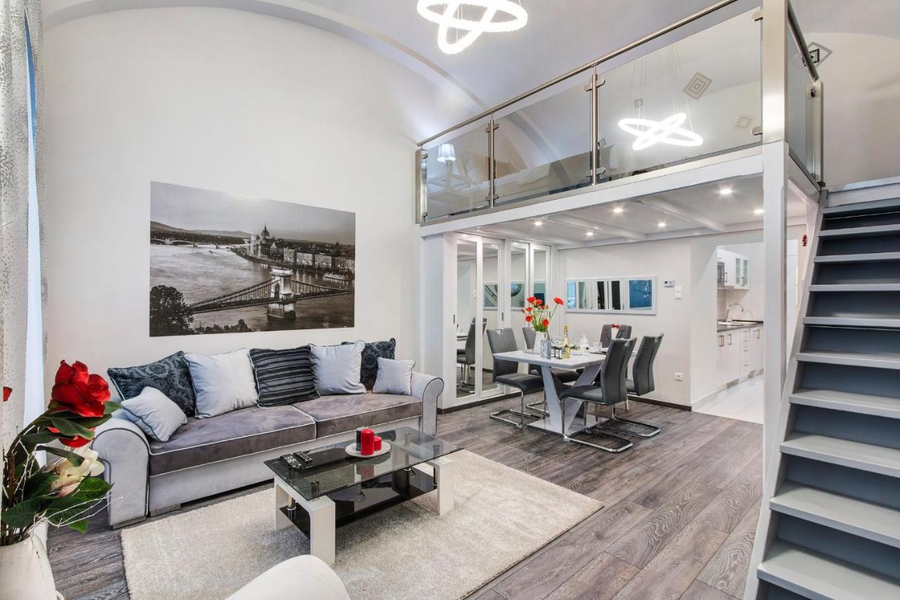 Sweet Dreams In The Heart Of The City Apartment Будапеща Стая снимка